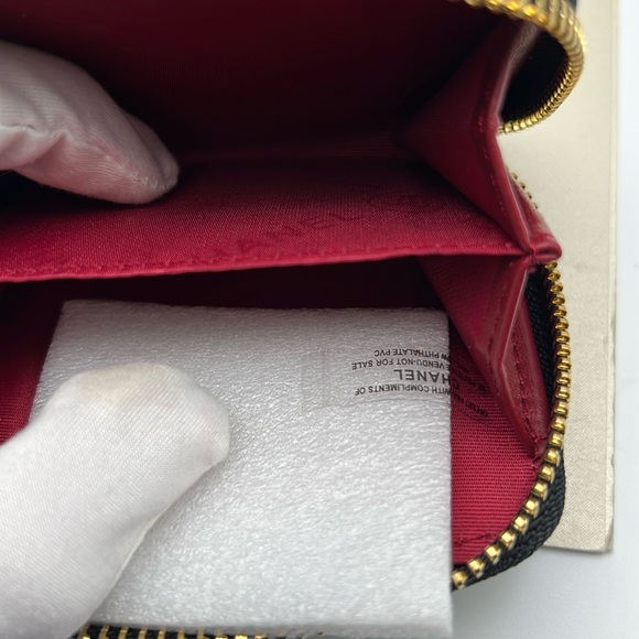 Card Holder Black Zip Around Gold CC 3 Slots Beauty Two Inside Compartments NWOT - Picture 11 of 17